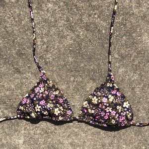 Floral O’Neill string triangle bikini top